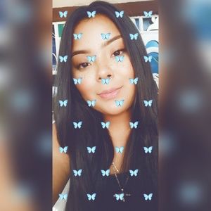 Meet your Posher, Nayeli